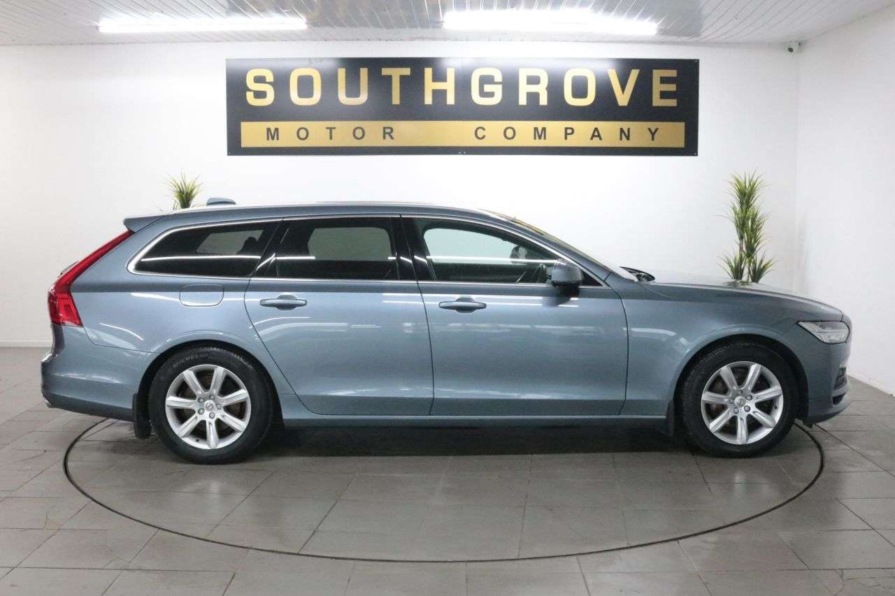 2017 VOLVO V90 2017 VOLVO V90