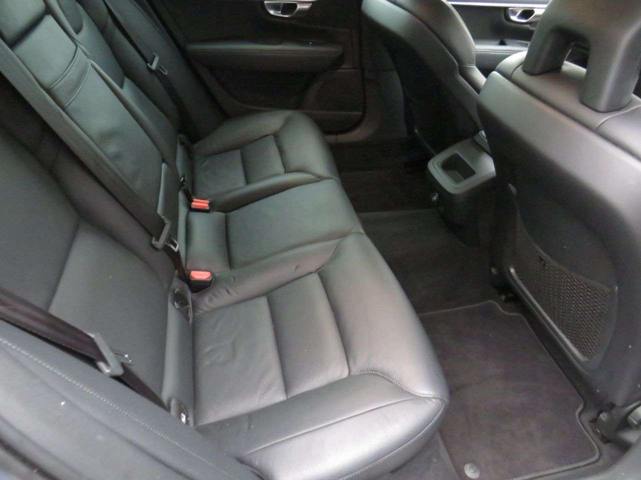 2017 VOLVO V90 2017 VOLVO V90