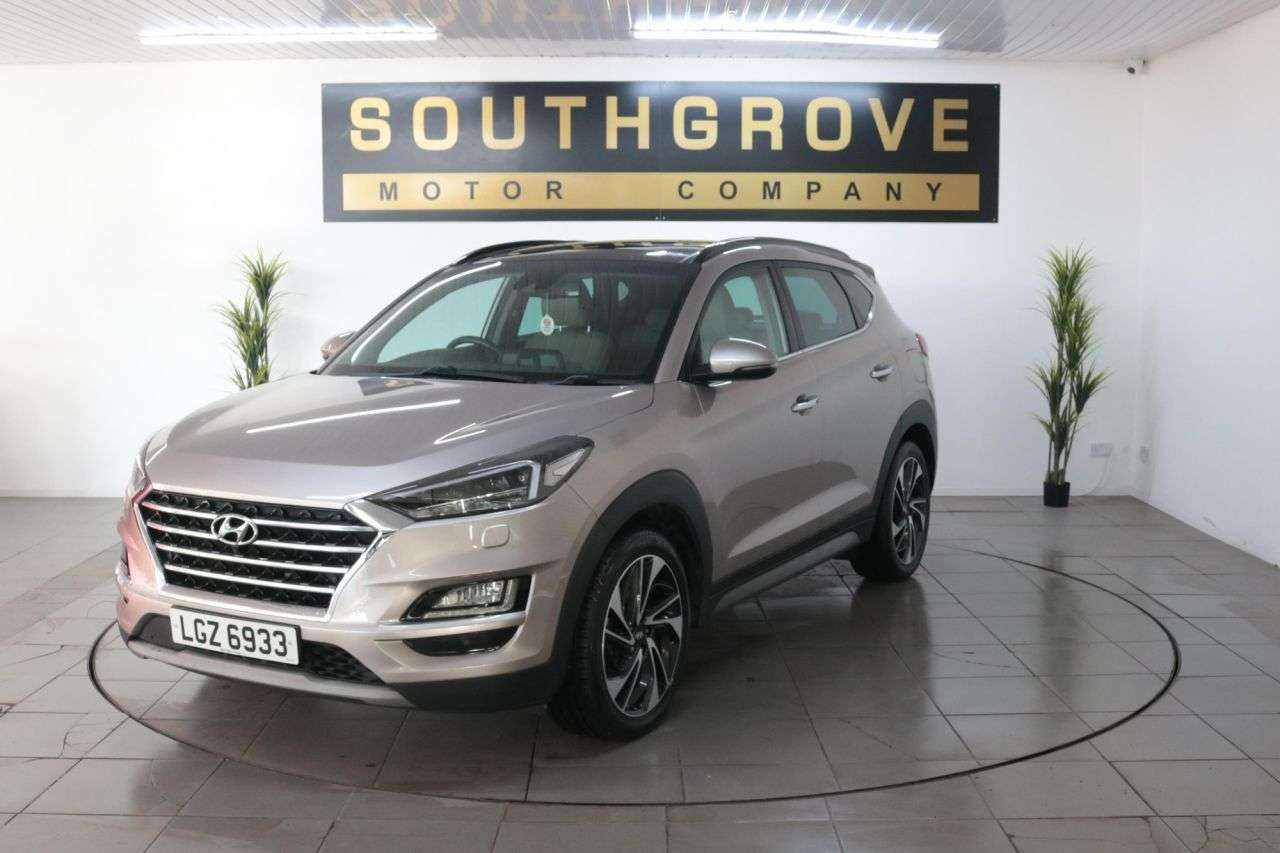 A 2018 HYUNDAI TUCSON 1.6 T-GDi Premium SE SUV 5dr Petrol DCT Euro 6 (s/s) (177 ps) * EXTENDED WA A 2018 HYUNDAI TUCSON 1.6 T-GDi Premium SE SUV 5dr Petrol DCT Euro 6 (s/s) (177 ps) * EXTENDED WA