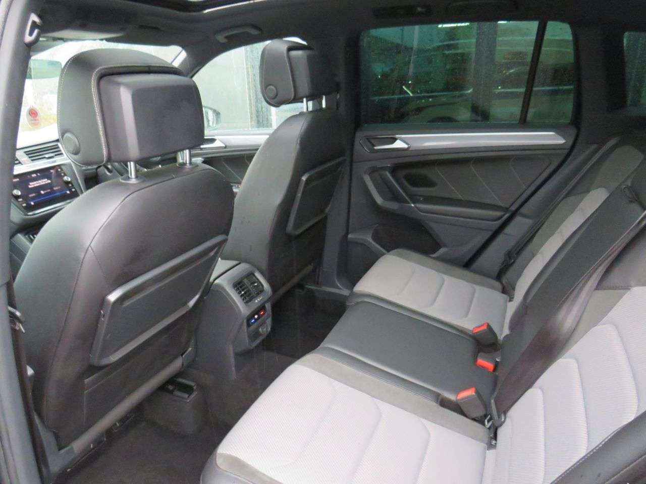 2017 VOLKSWAGEN TIGUAN 2017 VOLKSWAGEN TIGUAN