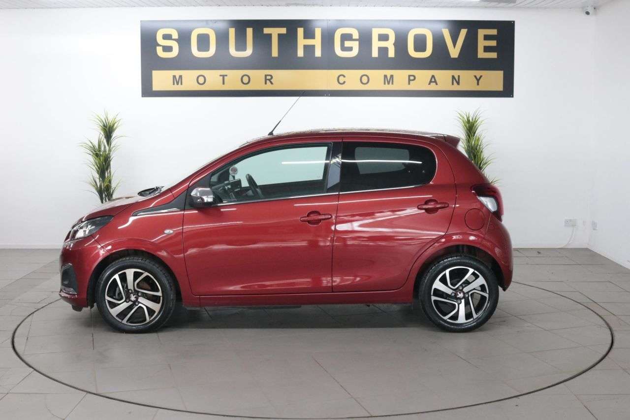 A 2020 PEUGEOT 108 1.0 Collection Hatchback 5dr Petrol Manual Euro 6 (s/s) (72 ps) * EXTENDED A 2020 PEUGEOT 108 1.0 Collection Hatchback 5dr Petrol Manual Euro 6 (s/s) (72 ps) * EXTENDED