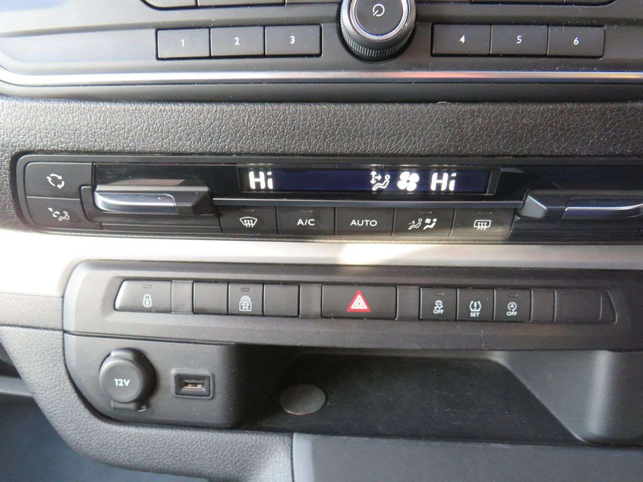 2017 TOYOTA PROACE VERSO 2017 TOYOTA PROACE VERSO