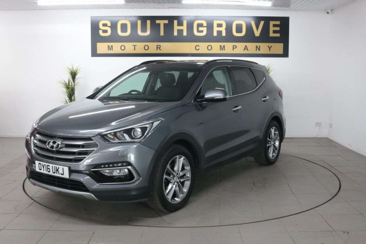 A 2016 HYUNDAI SANTA FE 2.2 CRDi Blue Drive Premium SE SUV 5dr Diesel Auto 4WD Euro 6 (s/s) (7 Seat A 2016 HYUNDAI SANTA FE 2.2 CRDi Blue Drive Premium SE SUV 5dr Diesel Auto 4WD Euro 6 (s/s) (7 Seat