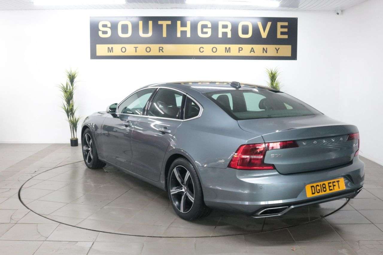 2018 VOLVO S90 2018 VOLVO S90