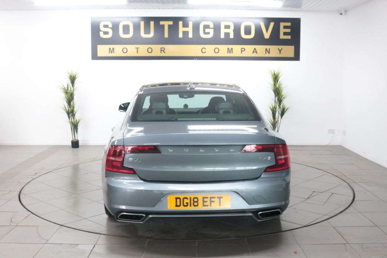 2018 VOLVO S90 2018 VOLVO S90