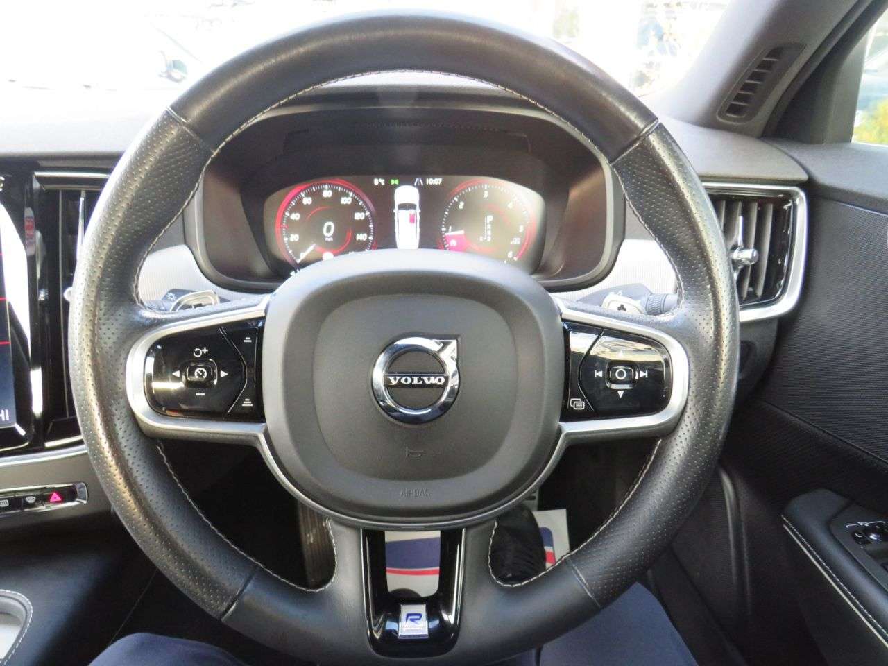 2018 VOLVO S90 2018 VOLVO S90