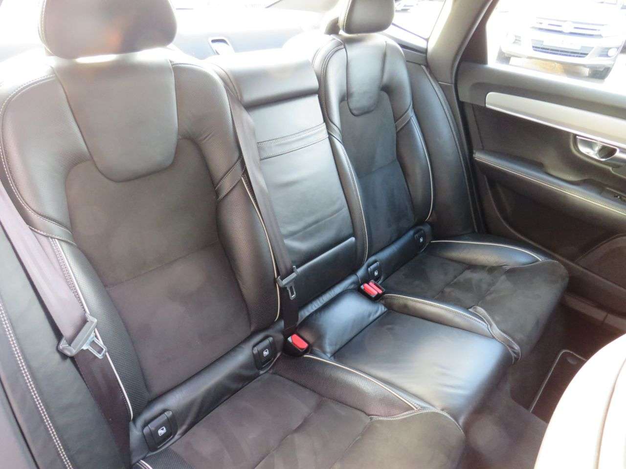 2018 VOLVO S90 2018 VOLVO S90