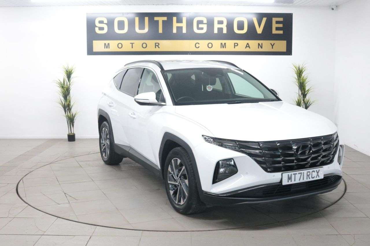 A 2021 HYUNDAI TUCSON 1.6 T-GDi Premium SUV 5dr Petrol Manual Euro 6 (s/s) (150 ps) * EXTENDED WA A 2021 HYUNDAI TUCSON 1.6 T-GDi Premium SUV 5dr Petrol Manual Euro 6 (s/s) (150 ps) * EXTENDED WA
