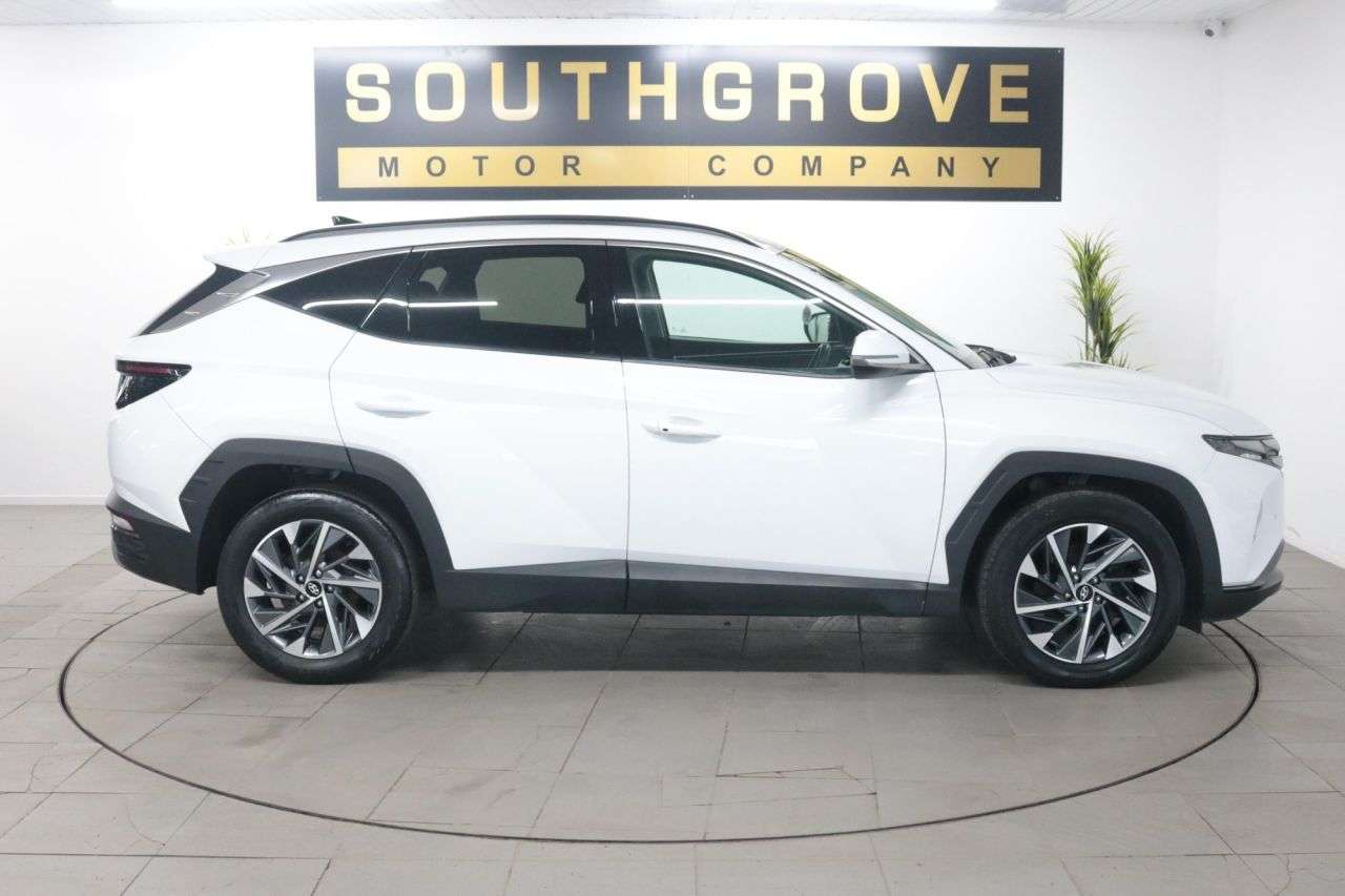 A 2021 HYUNDAI TUCSON 1.6 T-GDi Premium SUV 5dr Petrol Manual Euro 6 (s/s) (150 ps) * EXTENDED WA A 2021 HYUNDAI TUCSON 1.6 T-GDi Premium SUV 5dr Petrol Manual Euro 6 (s/s) (150 ps) * EXTENDED WA