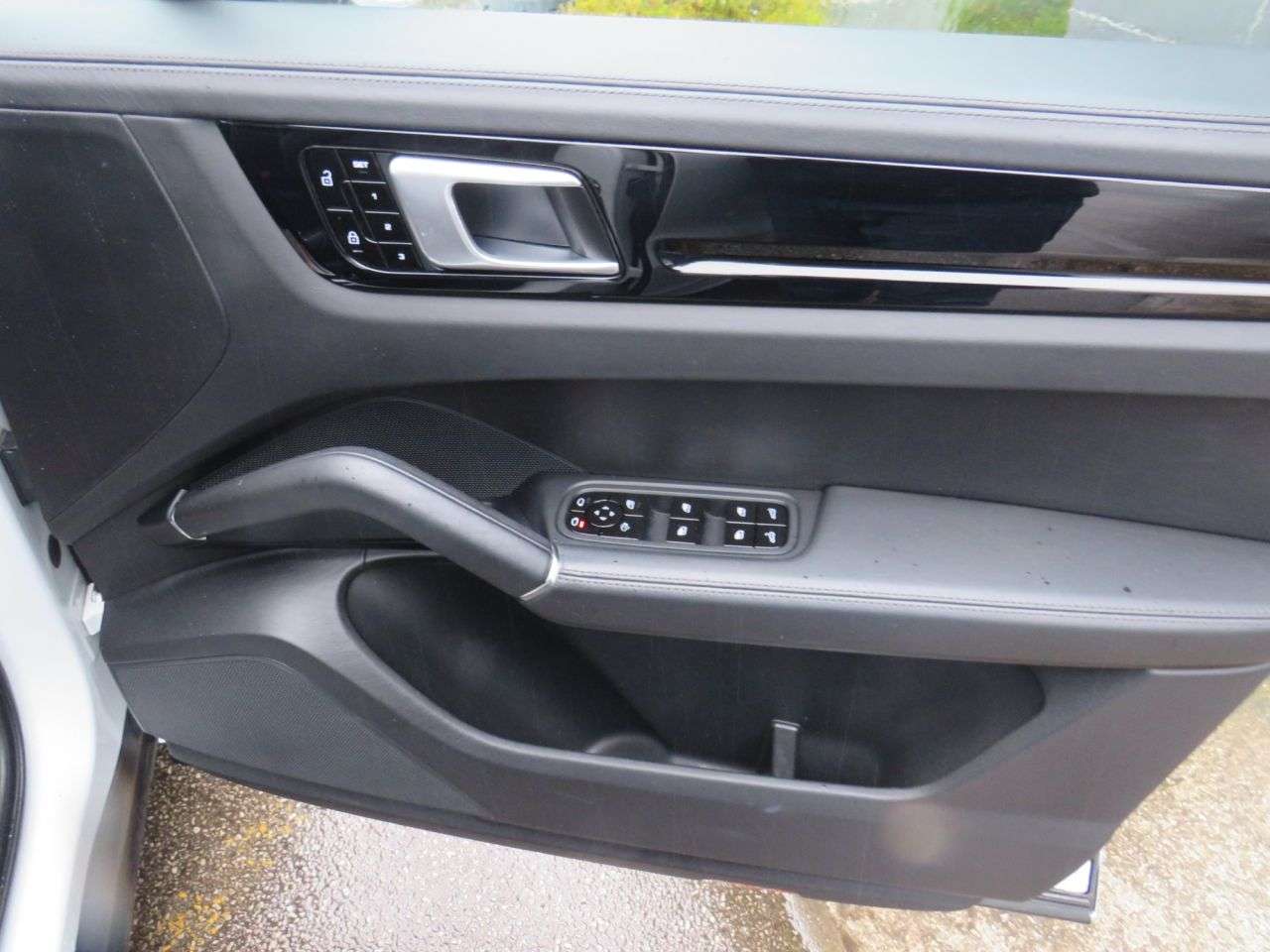 2020 PORSCHE CAYENNE 2020 PORSCHE CAYENNE