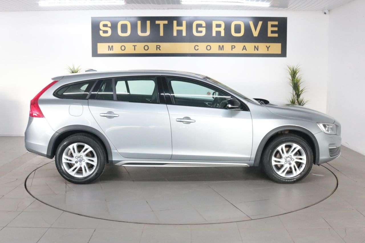 2016 VOLVO V60 CROSS COUNTRY 2016 VOLVO V60 CROSS COUNTRY