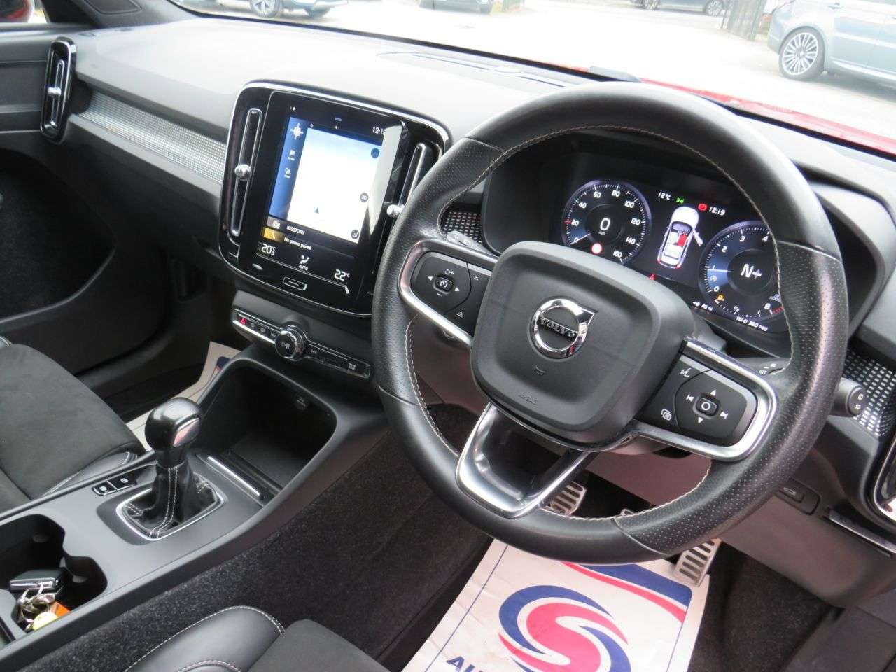 2021 VOLVO XC40 2021 VOLVO XC40