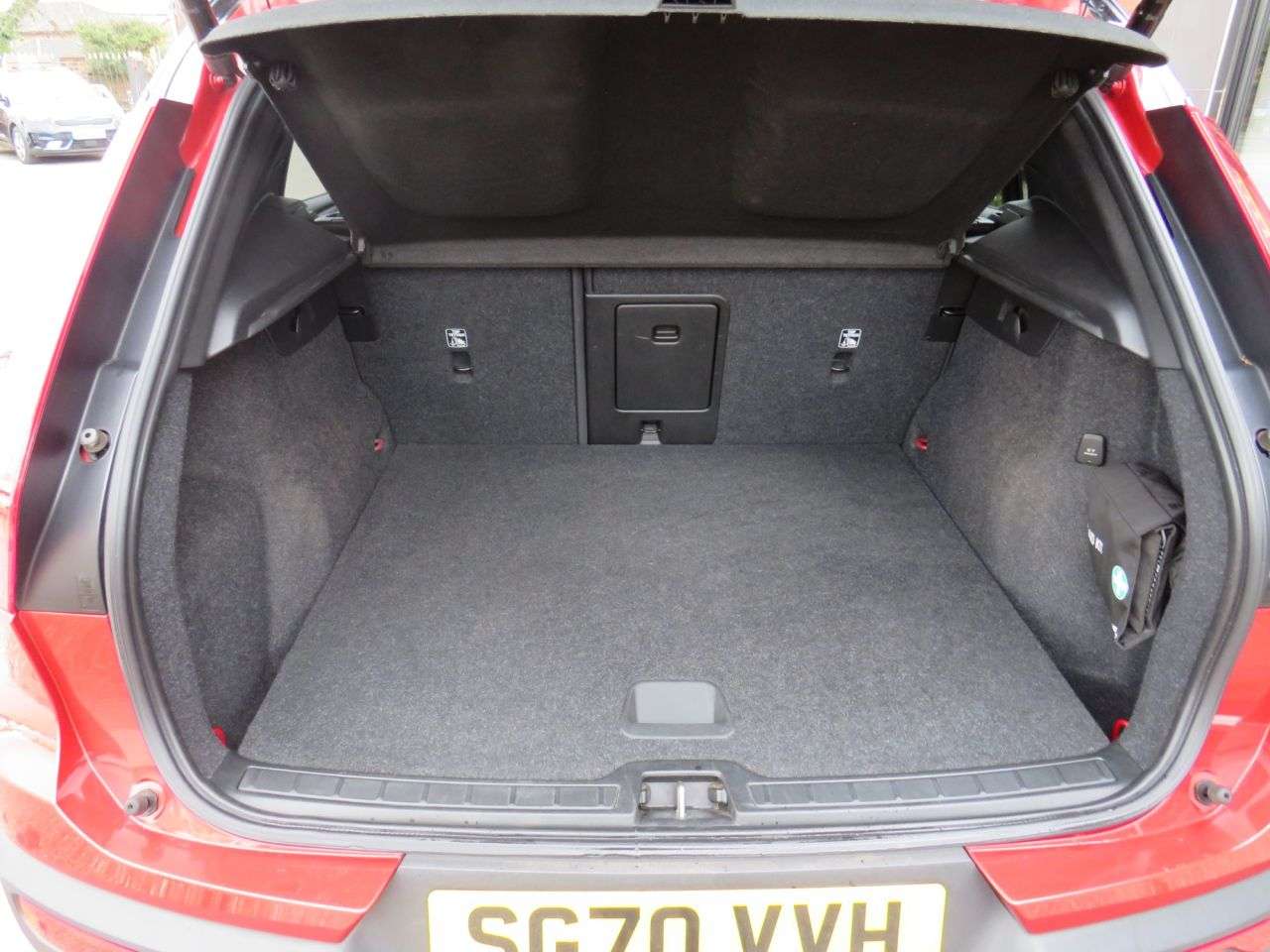 2021 VOLVO XC40 2021 VOLVO XC40