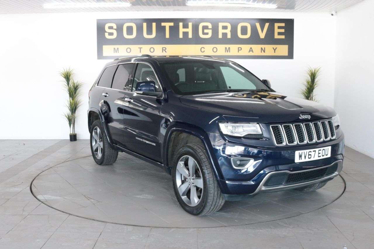 A 2017 JEEP GRAND CHEROKEE 3.0 V6 CRD Overland SUV 5dr Diesel Auto 4WD Euro 6 (247 bhp) ** EXTENDED WA A 2017 JEEP GRAND CHEROKEE 3.0 V6 CRD Overland SUV 5dr Diesel Auto 4WD Euro 6 (247 bhp) ** EXTENDED WA