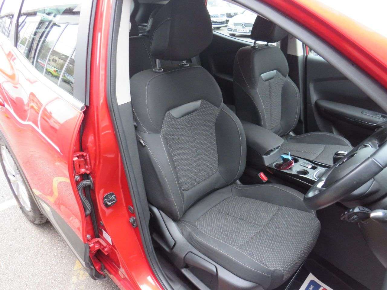 A 2017 RENAULT KADJAR 1.5 dCi Dynamique Nav SUV 5dr Diesel Manual Euro 6 (s/s) (110 ps) A 2017 RENAULT KADJAR 1.5 dCi Dynamique Nav SUV 5dr Diesel Manual Euro 6 (s/s) (110 ps)