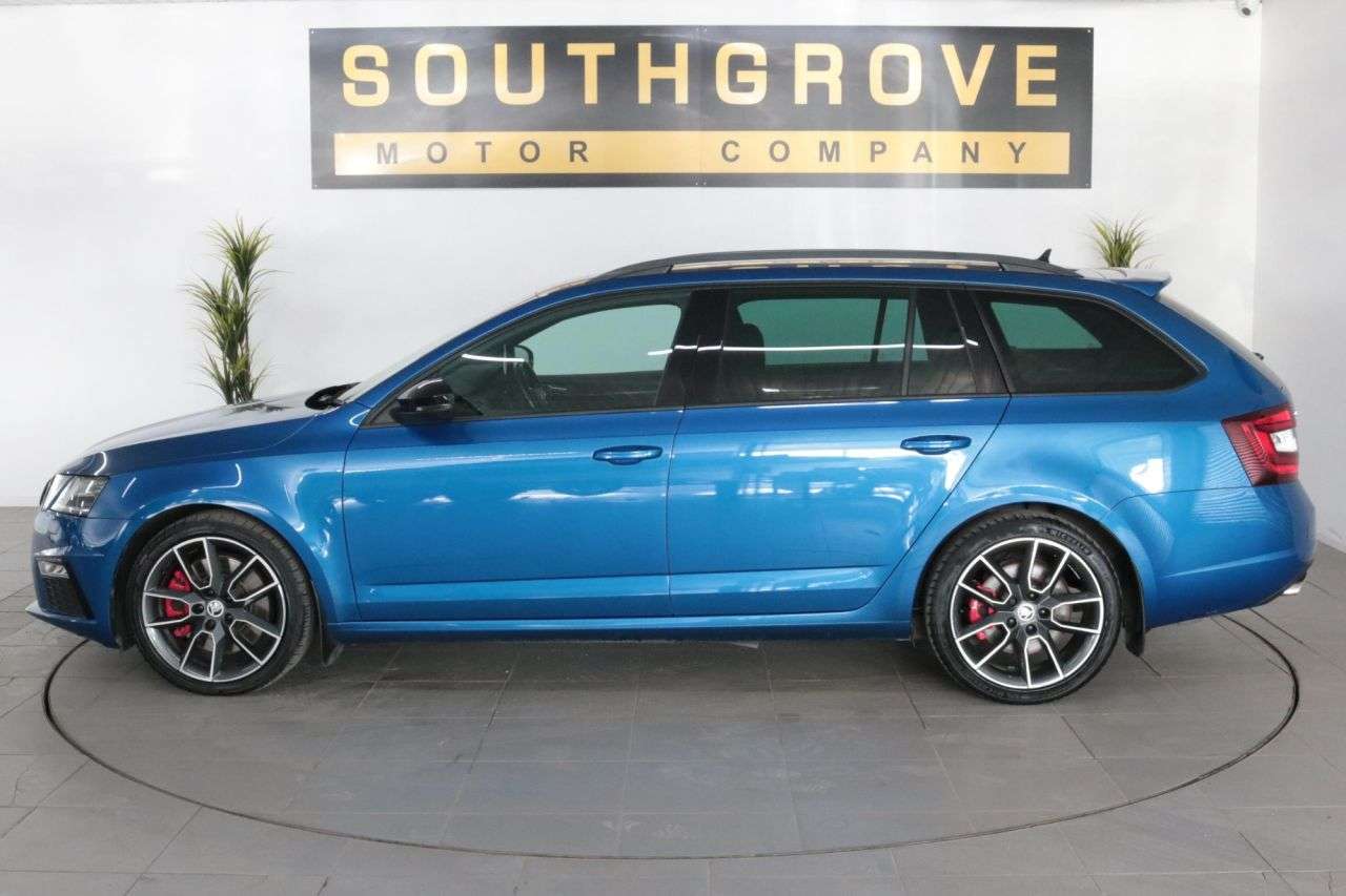 A 2019 SKODA OCTAVIA 2.0 TSI GPF vRS Estate 5dr Petrol DSG Euro 6 (s/s) (245 ps) ** EXTENDED WAR A 2019 SKODA OCTAVIA 2.0 TSI GPF vRS Estate 5dr Petrol DSG Euro 6 (s/s) (245 ps) ** EXTENDED WAR