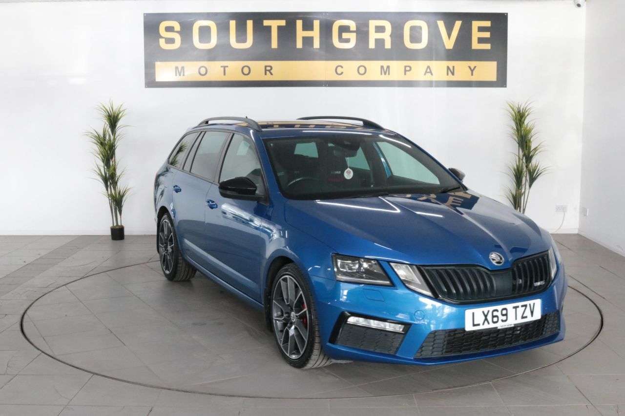 A 2019 SKODA OCTAVIA 2.0 TSI GPF vRS Estate 5dr Petrol DSG Euro 6 (s/s) (245 ps) ** EXTENDED WAR A 2019 SKODA OCTAVIA 2.0 TSI GPF vRS Estate 5dr Petrol DSG Euro 6 (s/s) (245 ps) ** EXTENDED WAR