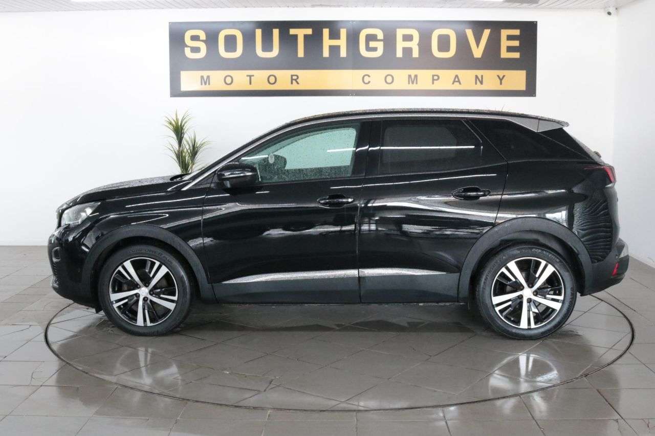 A 2018 PEUGEOT 3008 1.6 BlueHDi Allure SUV 5dr Diesel Manual Euro 6 (s/s) (120 ps) ** EXTENDED A 2018 PEUGEOT 3008 1.6 BlueHDi Allure SUV 5dr Diesel Manual Euro 6 (s/s) (120 ps) ** EXTENDED
