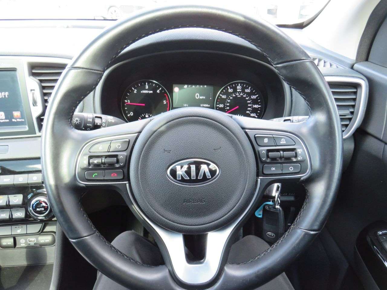 2018 KIA SPORTAGE 2018 KIA SPORTAGE