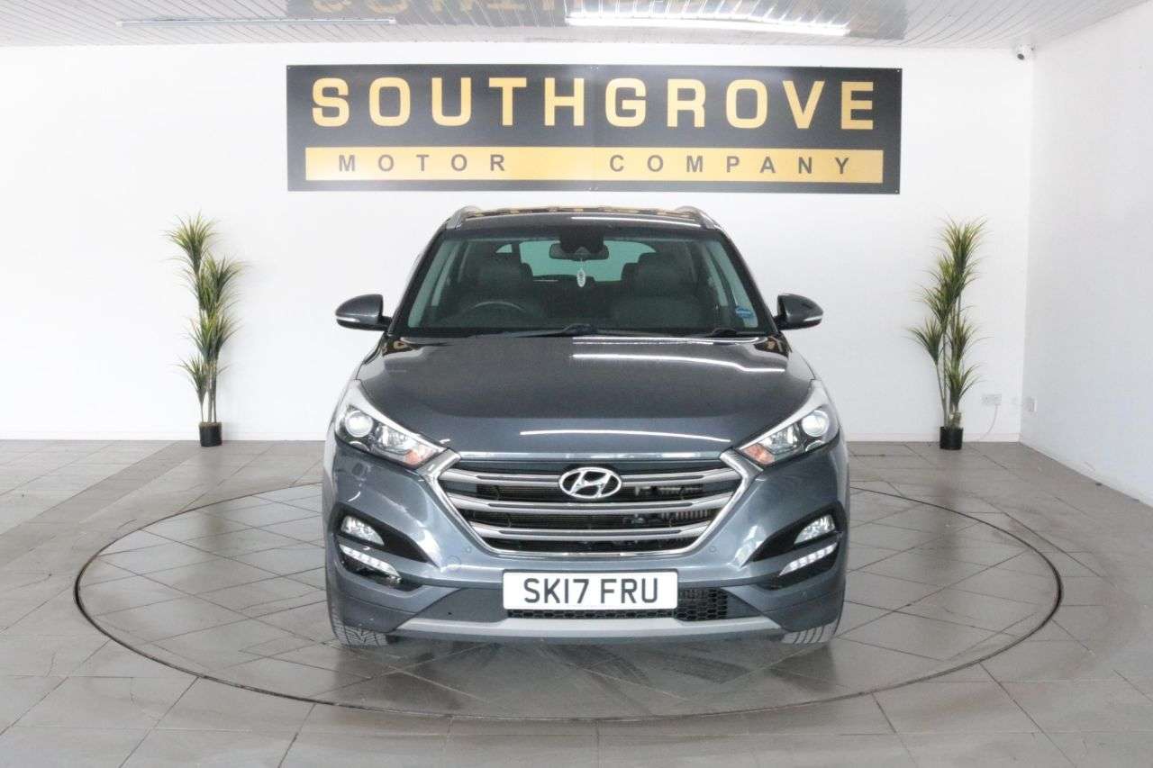 A 2017 HYUNDAI TUCSON 1.7 CRDi Blue Drive Premium SUV 5dr Diesel Manual Euro 6 (s/s) (116 ps) *** A 2017 HYUNDAI TUCSON 1.7 CRDi Blue Drive Premium SUV 5dr Diesel Manual Euro 6 (s/s) (116 ps) ***