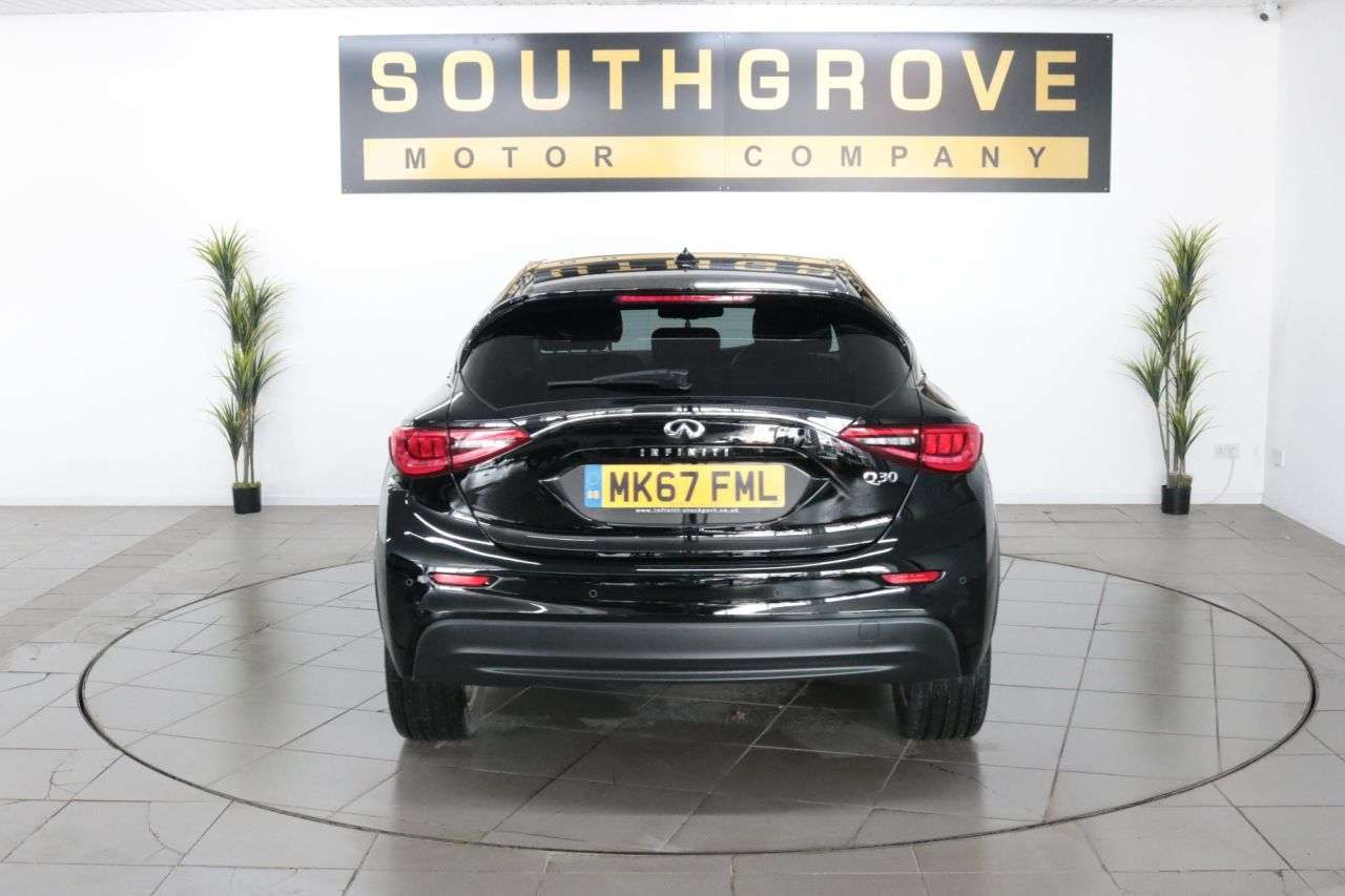 2017 INFINITI Q30 2017 INFINITI Q30