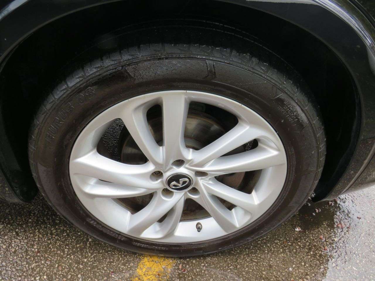 2017 INFINITI Q30 2017 INFINITI Q30