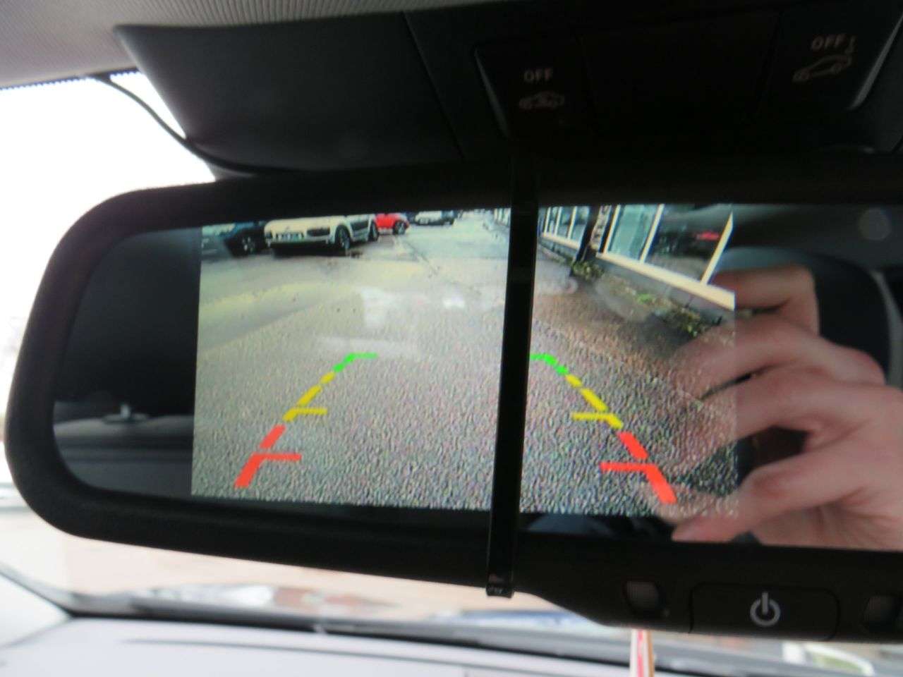 2017 INFINITI Q30 2017 INFINITI Q30