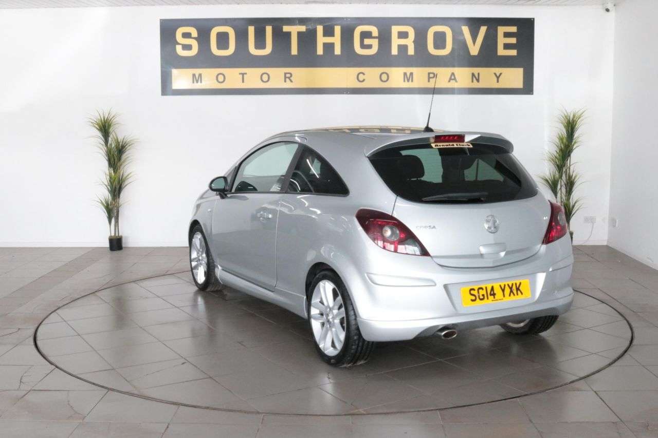 A 2014 VAUXHALL CORSA 1.4 16V SRi Hatchback 3dr Petrol Manual Euro 5 (100 ps) ** EXTENDED WARRANT A 2014 VAUXHALL CORSA 1.4 16V SRi Hatchback 3dr Petrol Manual Euro 5 (100 ps) ** EXTENDED WARRANT