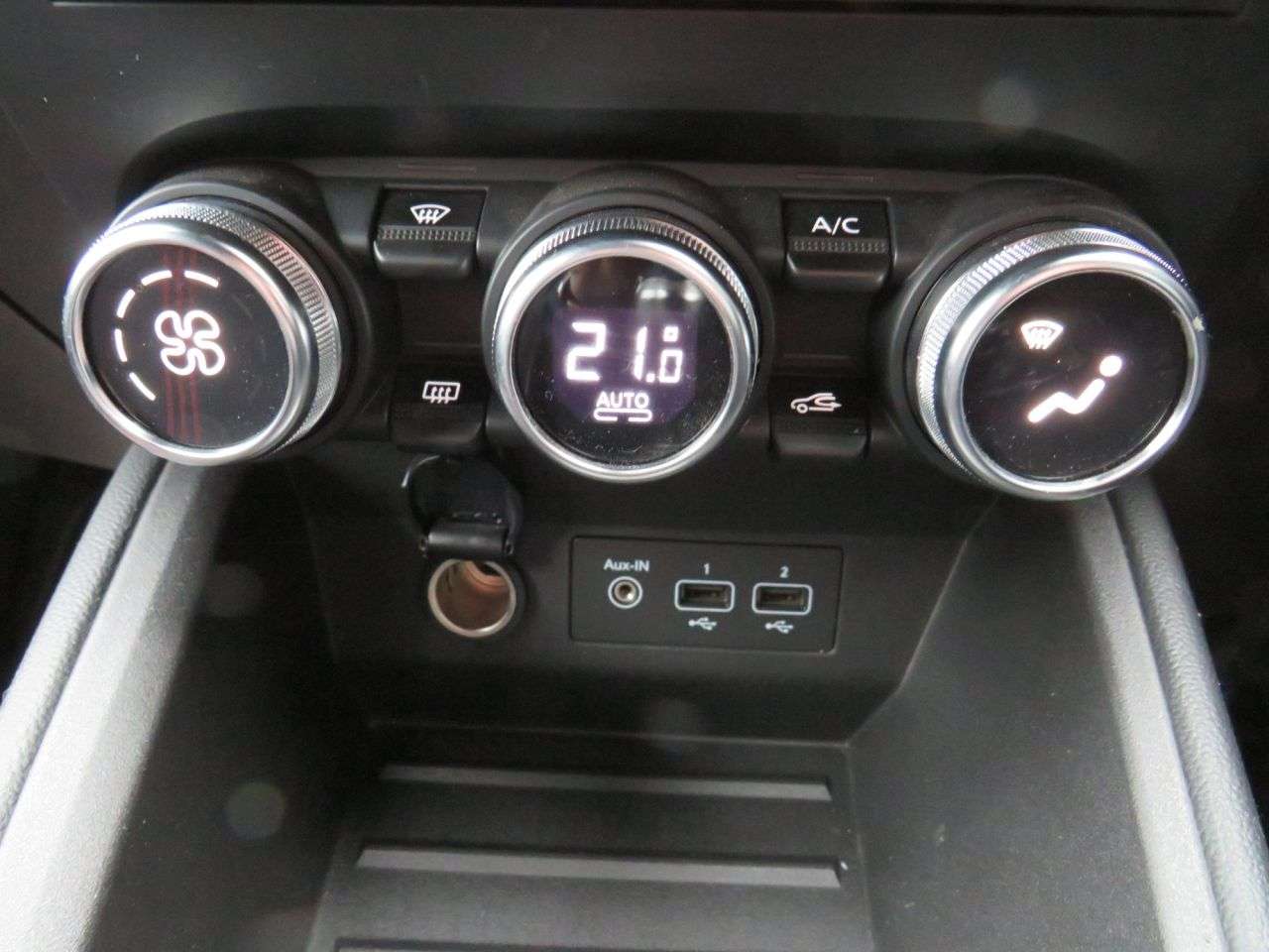 2020 RENAULT CLIO 2020 RENAULT CLIO