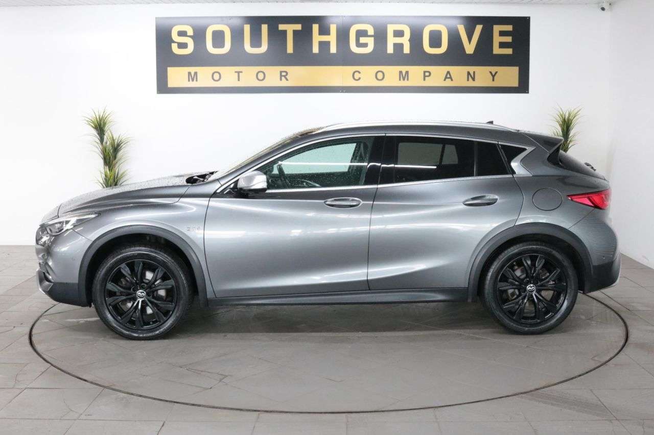 A 2017 INFINITI QX30 2.2d Premium Tech SUV 5dr Diesel DCT AWD Euro 6 (s/s) (170 ps) ** EXTENDED A 2017 INFINITI QX30 2.2d Premium Tech SUV 5dr Diesel DCT AWD Euro 6 (s/s) (170 ps) ** EXTENDED