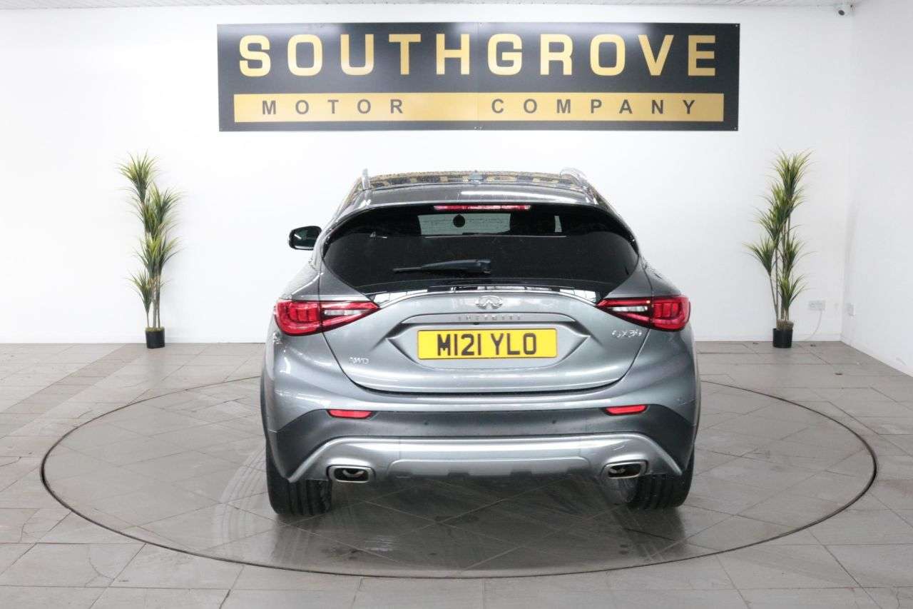 2017 INFINITI QX30 2017 INFINITI QX30