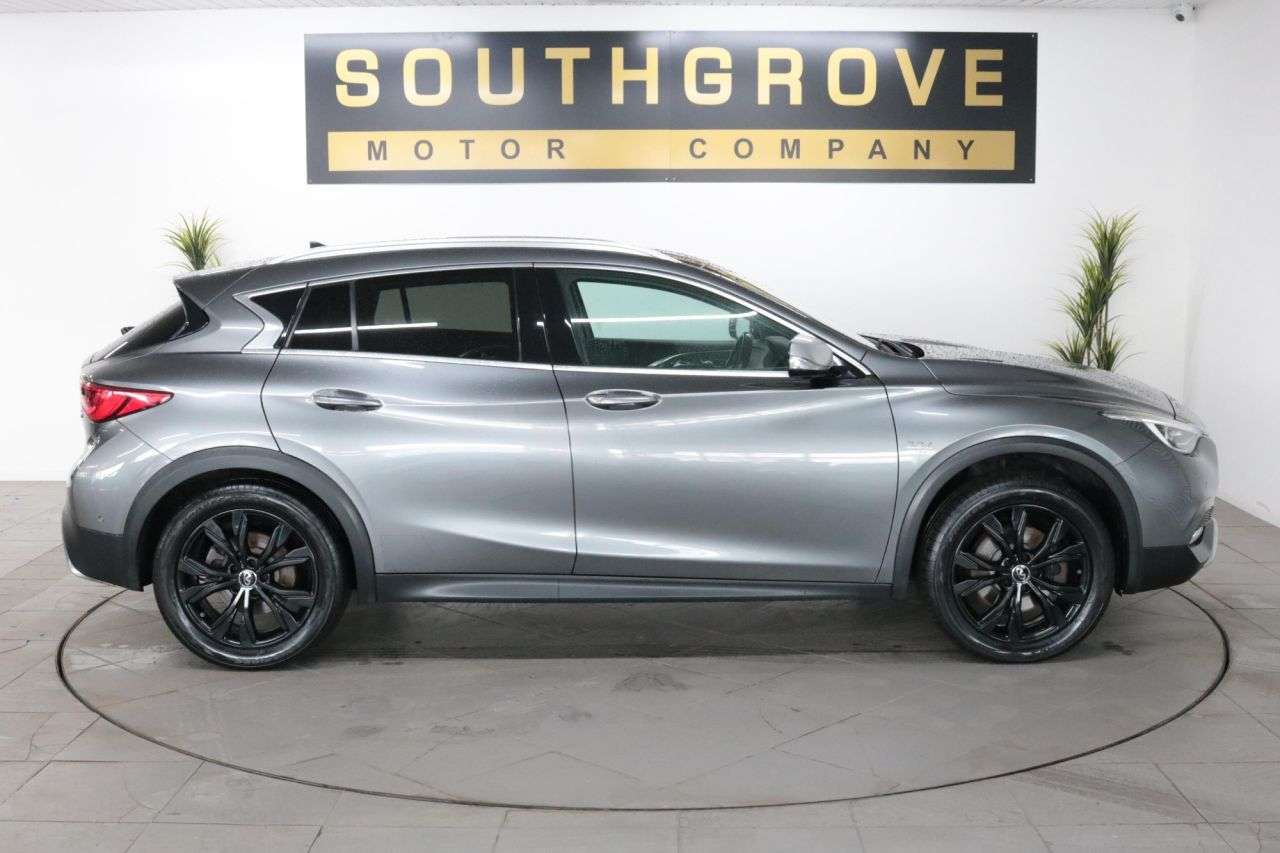 2017 INFINITI QX30 2017 INFINITI QX30