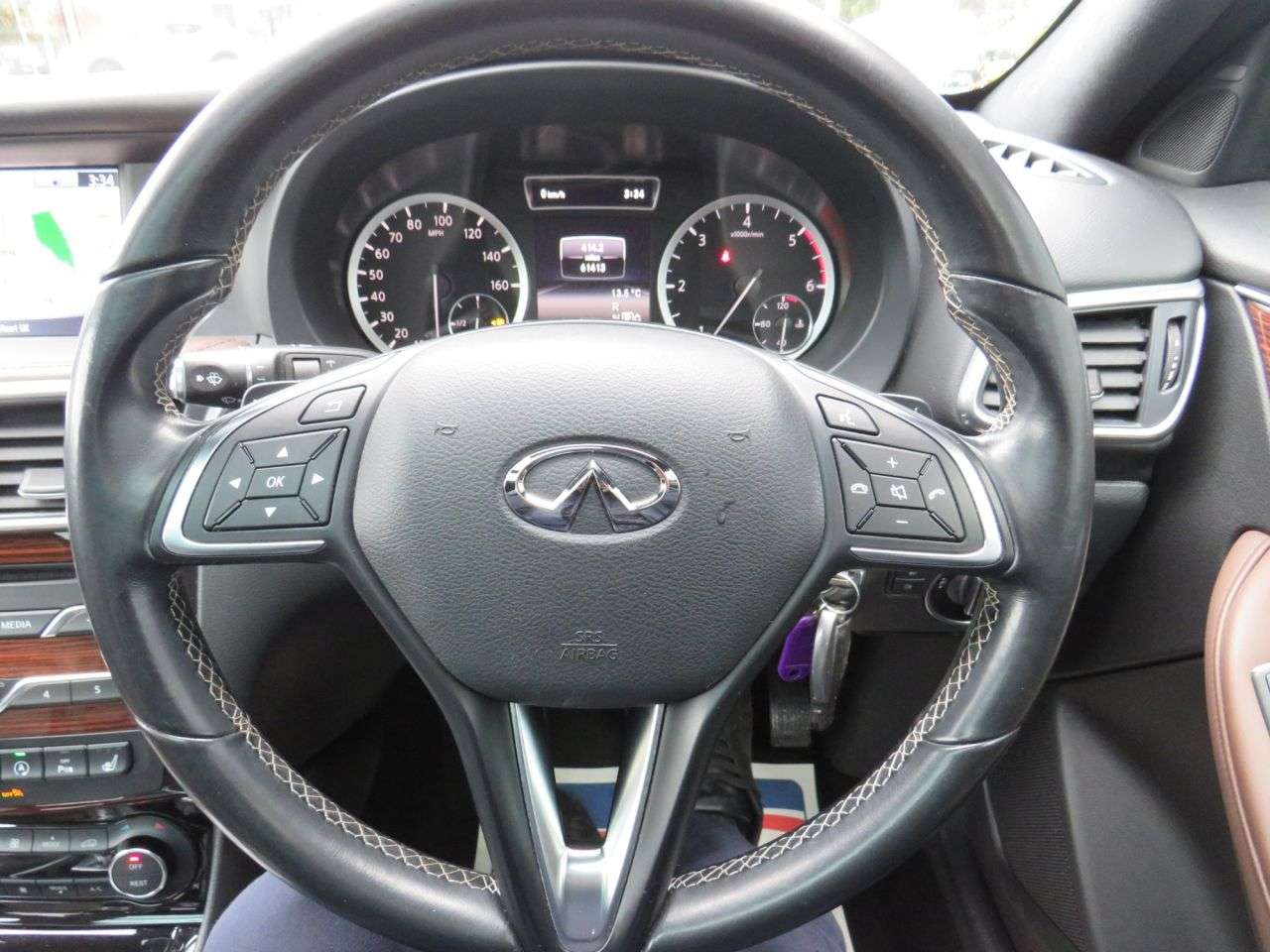 2017 INFINITI QX30 2017 INFINITI QX30