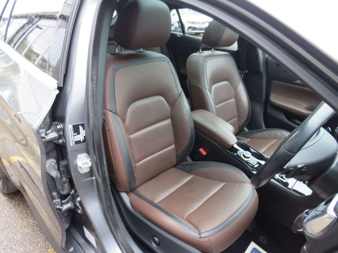 2017 INFINITI QX30 2017 INFINITI QX30
