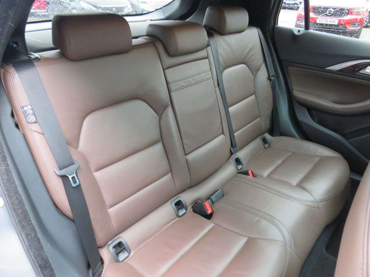 2017 INFINITI QX30 2017 INFINITI QX30