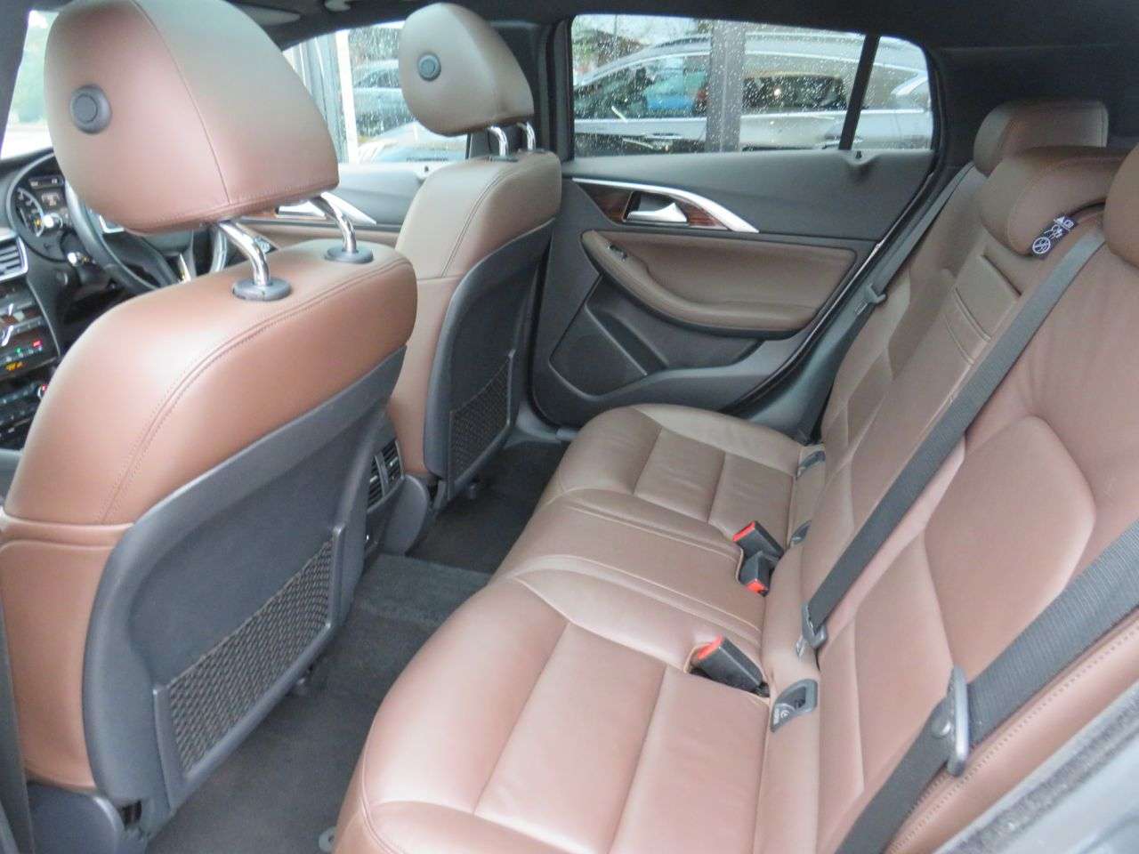 2017 INFINITI QX30 2017 INFINITI QX30