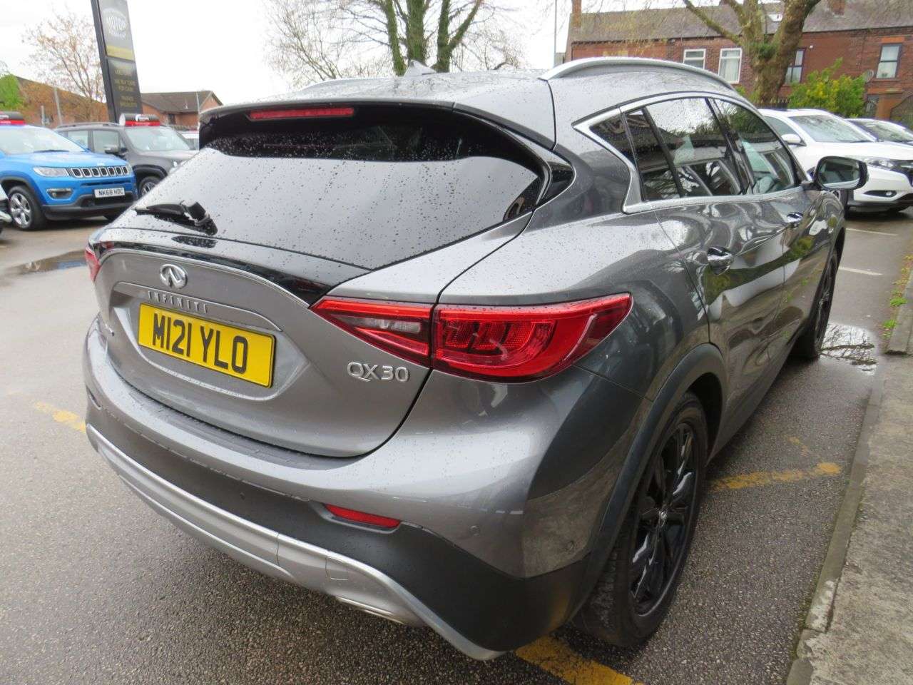 2017 INFINITI QX30 2017 INFINITI QX30