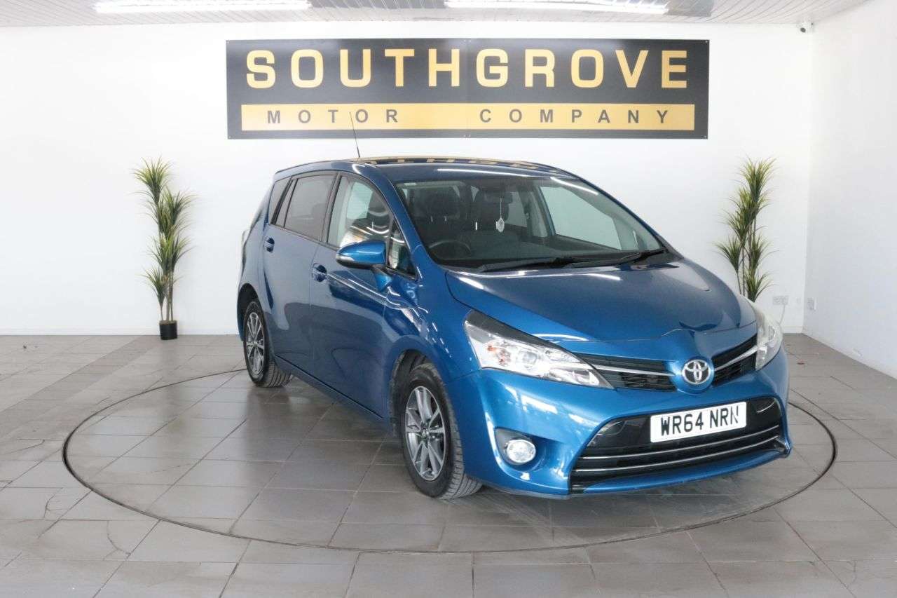 A 2014 TOYOTA VERSO 1.6 D-4D Icon MPV 5dr Diesel Manual Euro 5 (s/s) (110 bhp) ** EXTENDED WARR A 2014 TOYOTA VERSO 1.6 D-4D Icon MPV 5dr Diesel Manual Euro 5 (s/s) (110 bhp) ** EXTENDED WARR