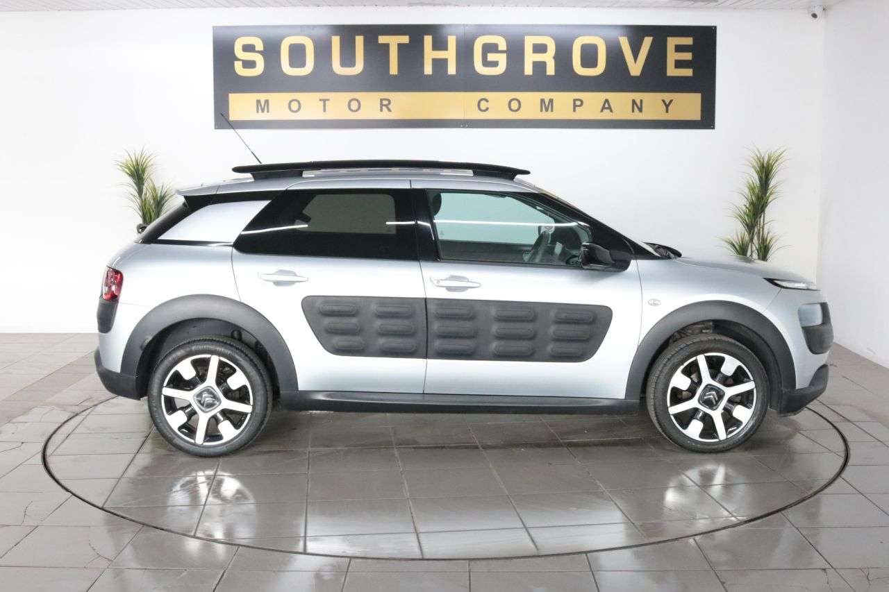 A 2017 CITROEN C4 CACTUS 1.2 PureTech Flair Hatchback 5dr Petrol Manual Euro 6 (Euro 6) (82 ps) * EX A 2017 CITROEN C4 CACTUS 1.2 PureTech Flair Hatchback 5dr Petrol Manual Euro 6 (Euro 6) (82 ps) * EX