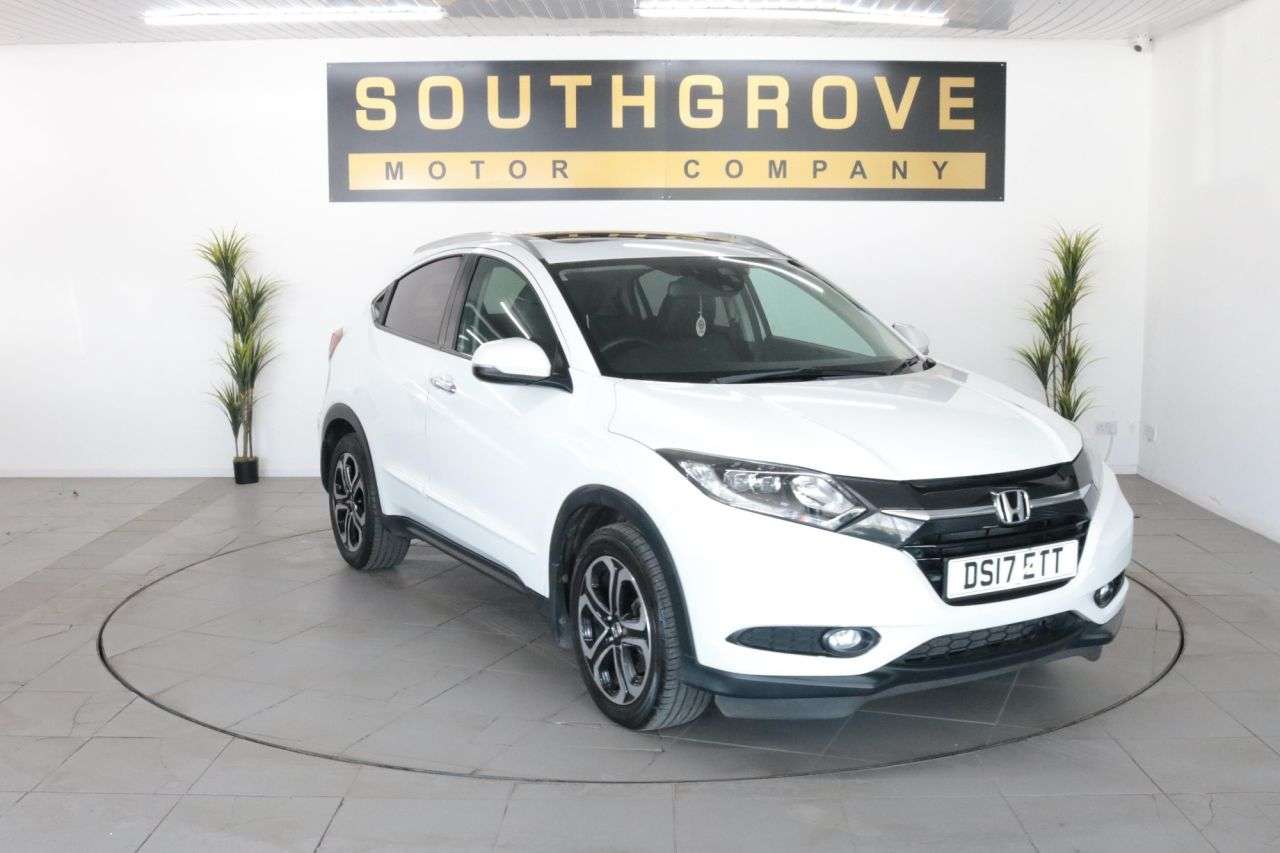A 2017 HONDA HR-V 1.6 i-DTEC EX SUV 5dr Diesel Manual Euro 6 (s/s) (120 ps) * EXTENDED WARRAN A 2017 HONDA HR-V 1.6 i-DTEC EX SUV 5dr Diesel Manual Euro 6 (s/s) (120 ps) * EXTENDED WARRAN