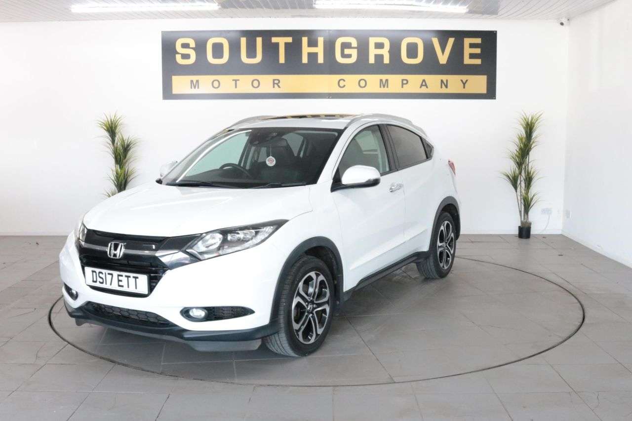 A 2017 HONDA HR-V 1.6 i-DTEC EX SUV 5dr Diesel Manual Euro 6 (s/s) (120 ps) * EXTENDED WARRAN A 2017 HONDA HR-V 1.6 i-DTEC EX SUV 5dr Diesel Manual Euro 6 (s/s) (120 ps) * EXTENDED WARRAN