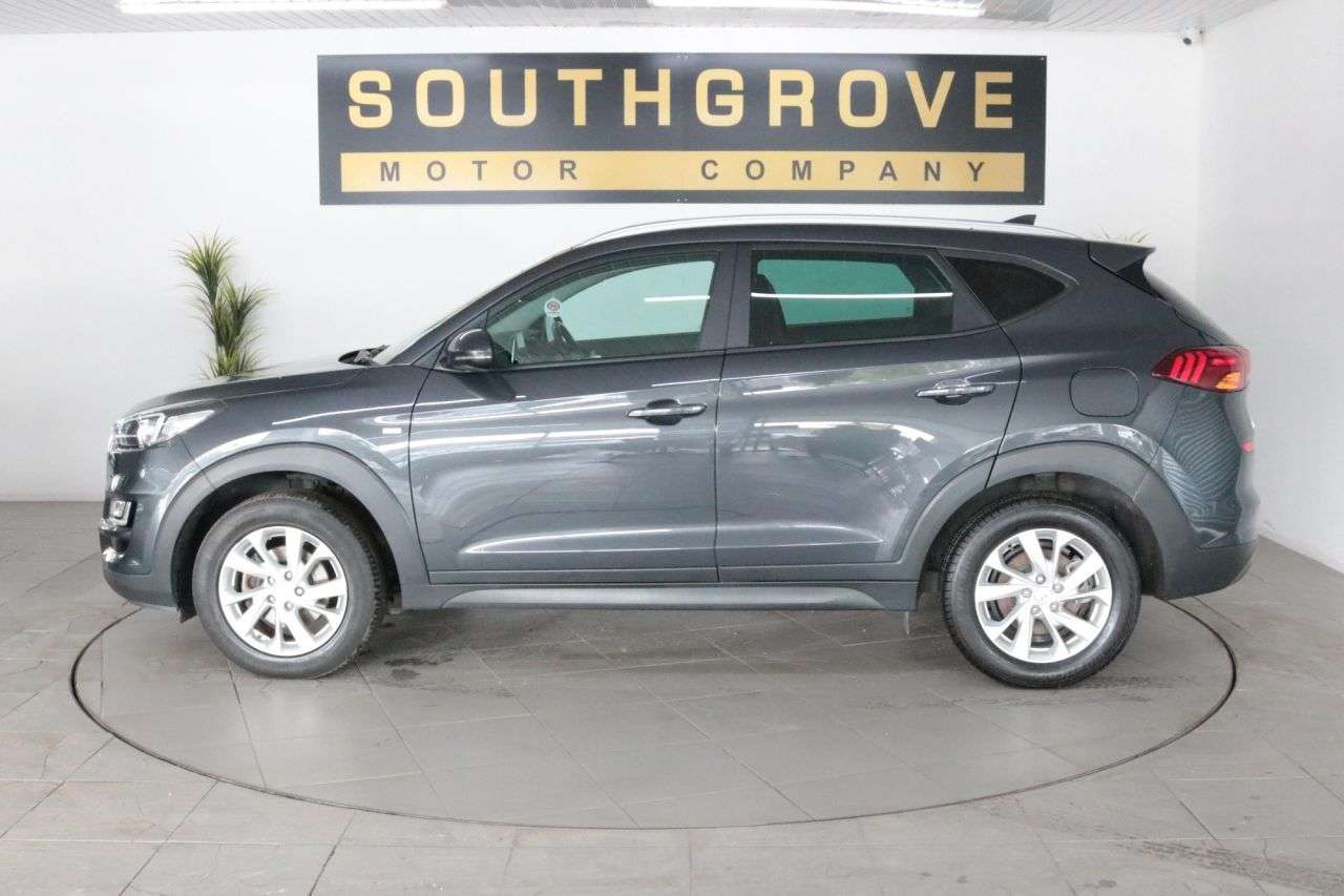 A 2021 HYUNDAI TUCSON 1.6 CRDi MHEV SE Nav SUV 5dr Diesel Hybrid Manual Euro 6 (s/s) (115 ps) * E A 2021 HYUNDAI TUCSON 1.6 CRDi MHEV SE Nav SUV 5dr Diesel Hybrid Manual Euro 6 (s/s) (115 ps) * E