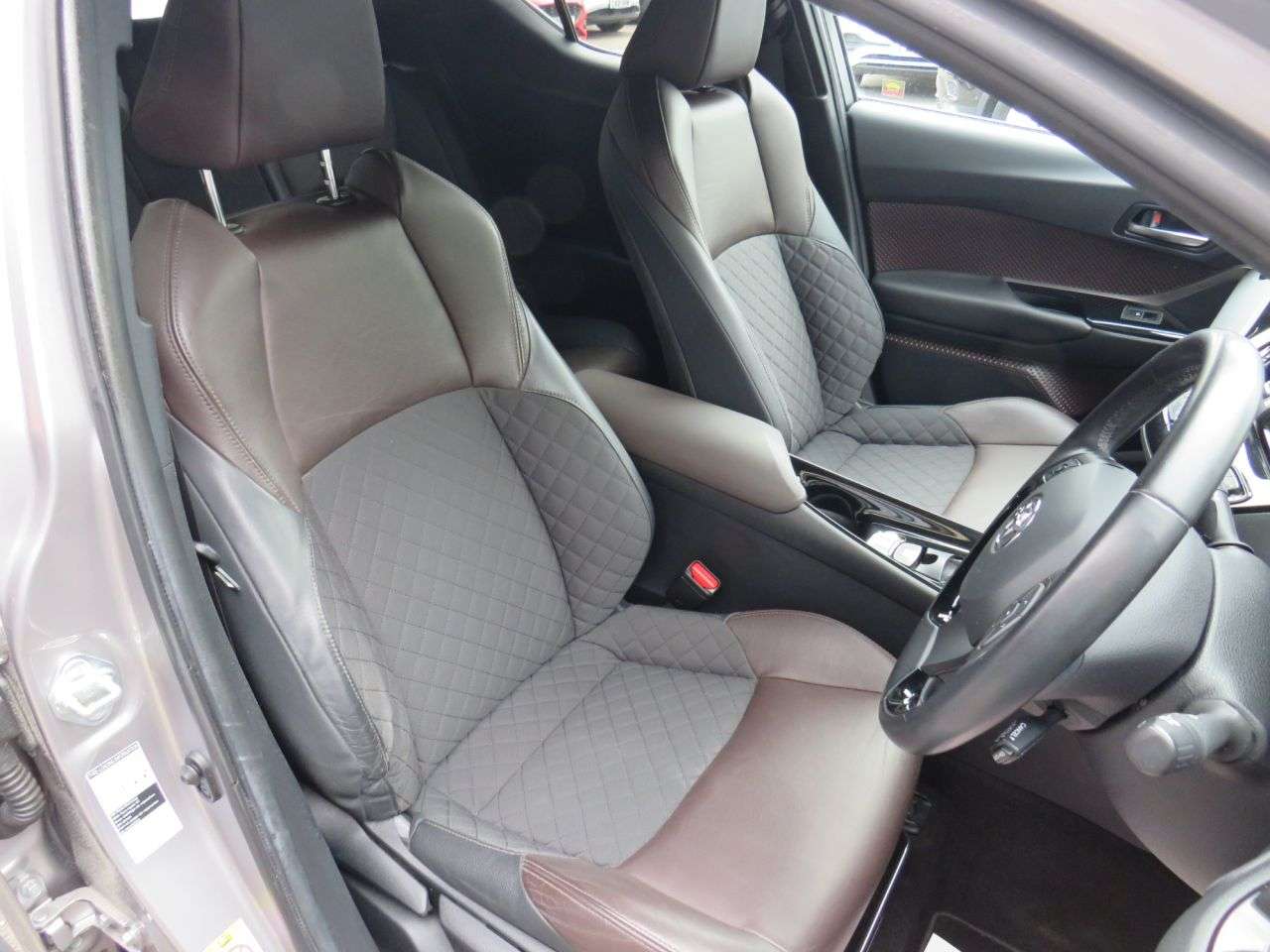 2017 TOYOTA C-HR 2017 TOYOTA C-HR