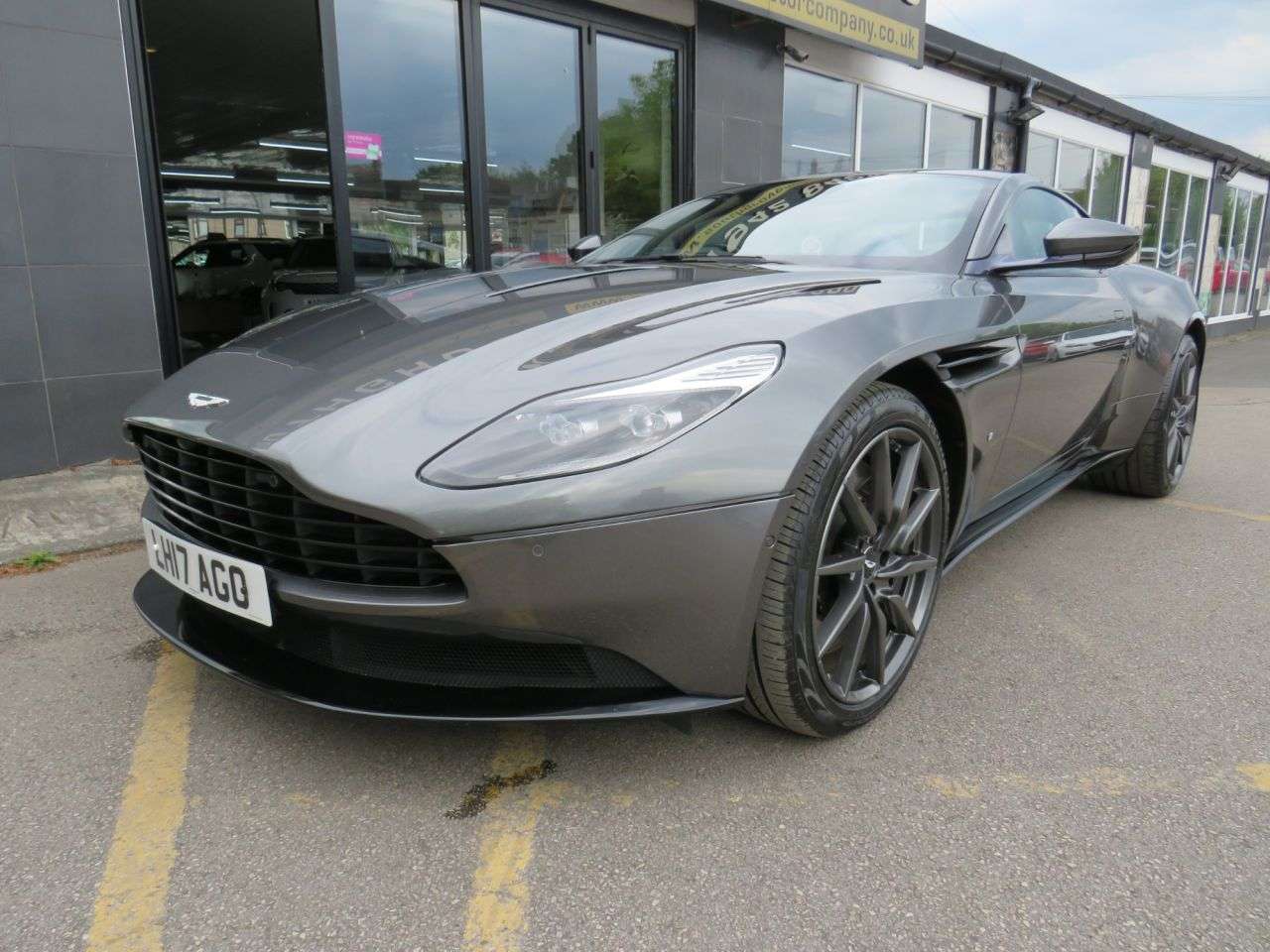 2017 ASTON MARTIN DB11 2017 ASTON MARTIN DB11