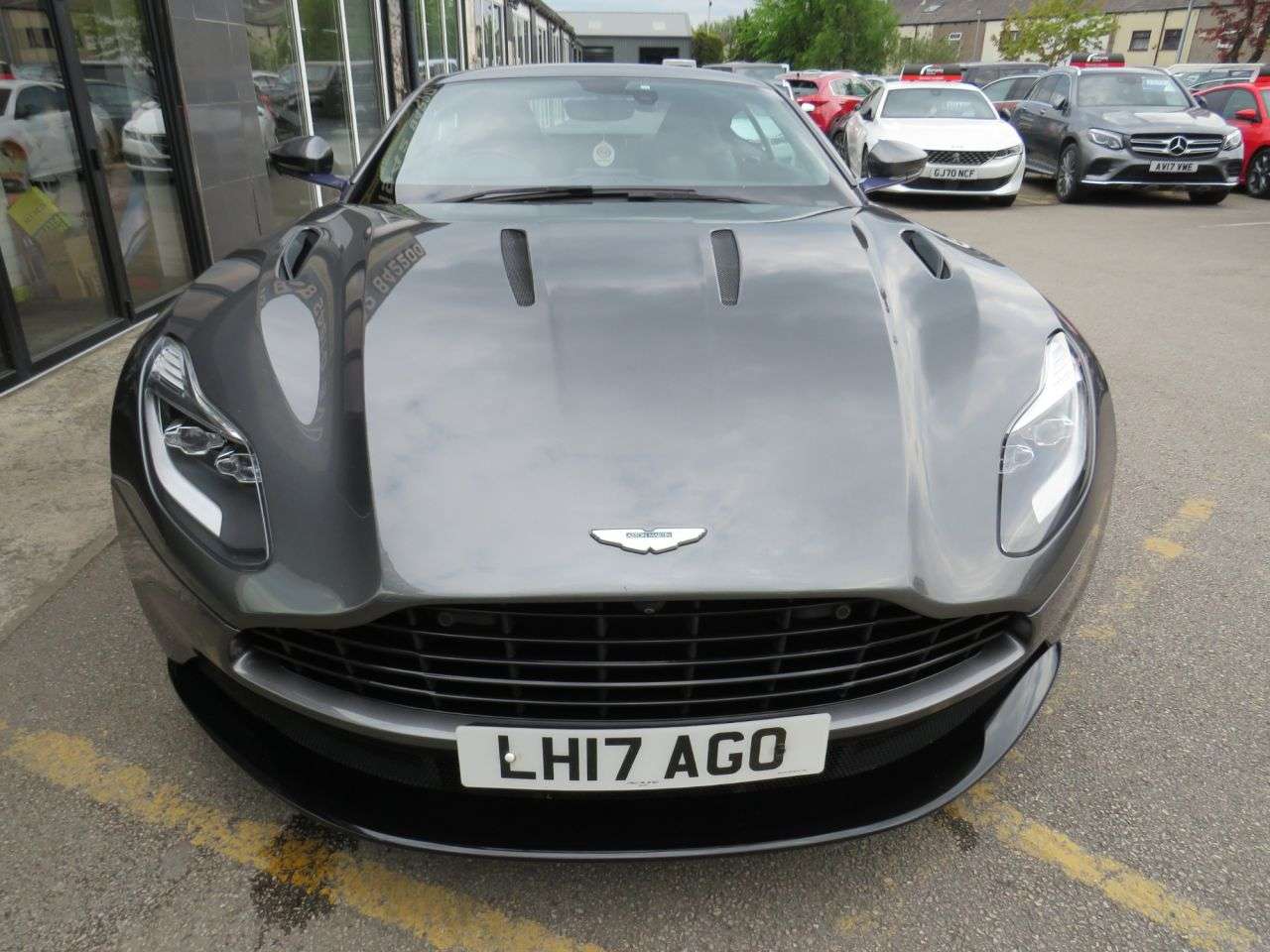 2017 ASTON MARTIN DB11 2017 ASTON MARTIN DB11