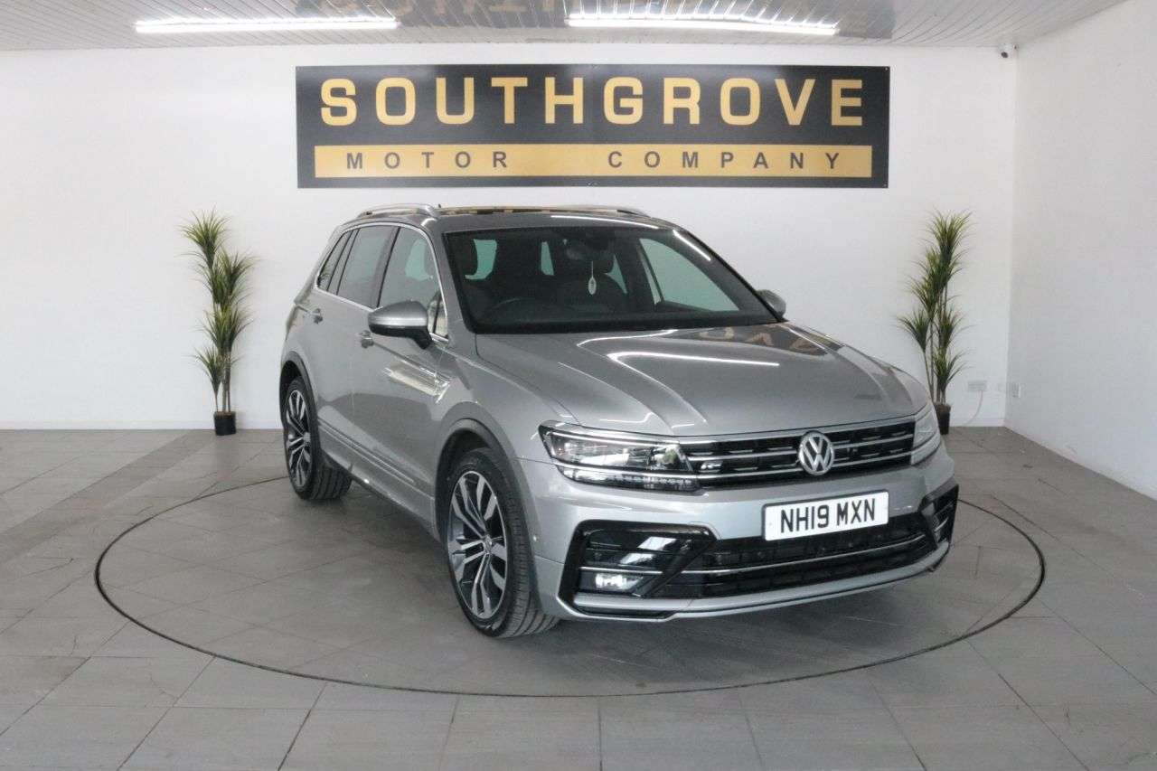 A 2019 VOLKSWAGEN TIGUAN 1.5 TSI EVO R-Line SUV 5dr Petrol DSG Euro 6 (s/s) (150 ps) ** EXTENDED WAR A 2019 VOLKSWAGEN TIGUAN 1.5 TSI EVO R-Line SUV 5dr Petrol DSG Euro 6 (s/s) (150 ps) ** EXTENDED WAR