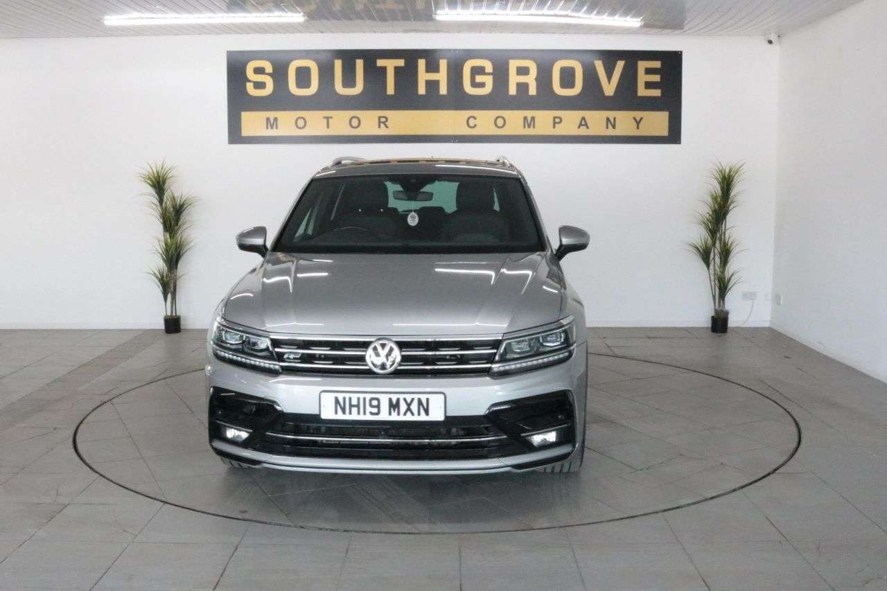 A 2019 VOLKSWAGEN TIGUAN 1.5 TSI EVO R-Line SUV 5dr Petrol DSG Euro 6 (s/s) (150 ps) ** EXTENDED WAR A 2019 VOLKSWAGEN TIGUAN 1.5 TSI EVO R-Line SUV 5dr Petrol DSG Euro 6 (s/s) (150 ps) ** EXTENDED WAR