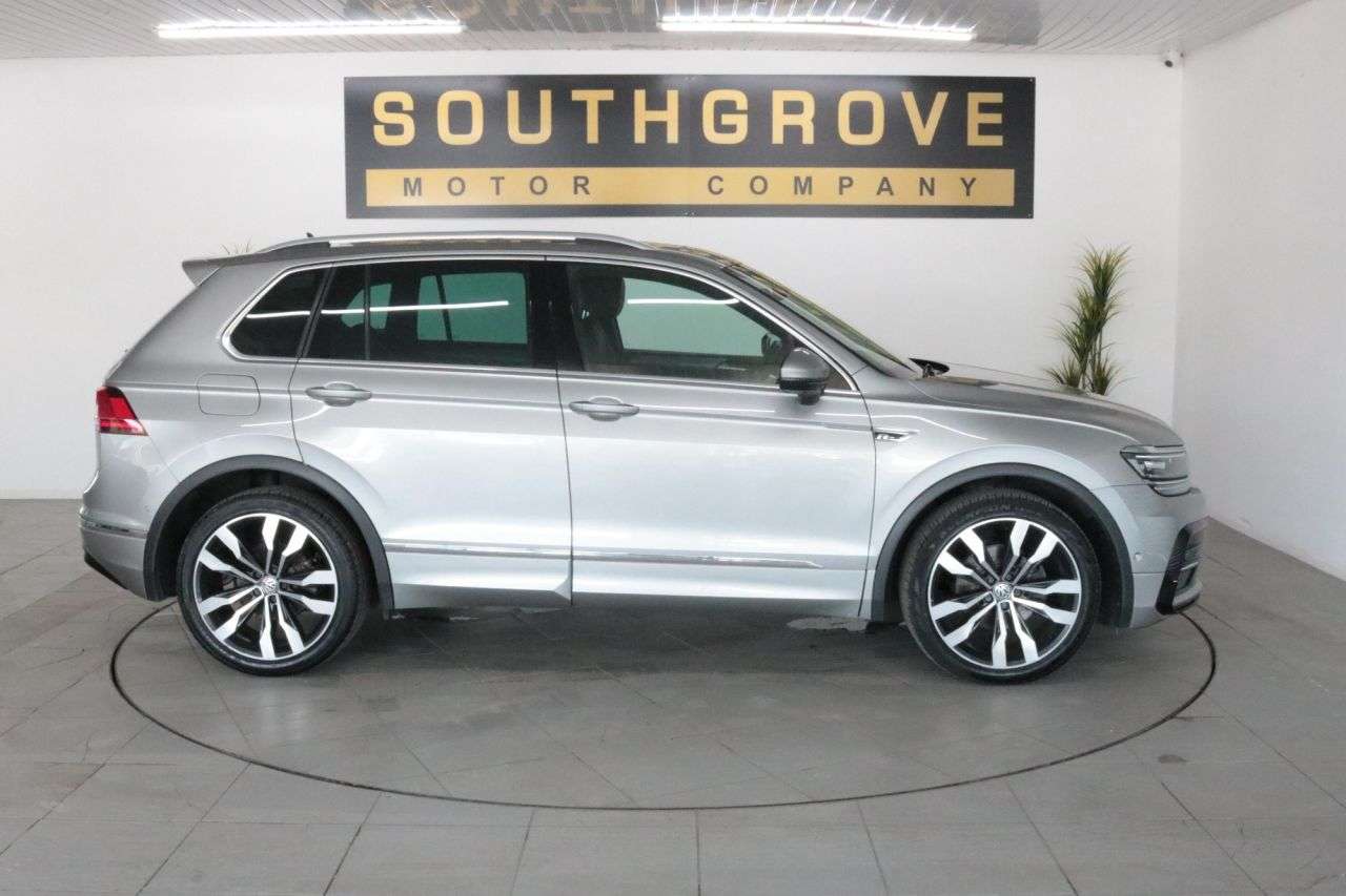 A 2019 VOLKSWAGEN TIGUAN 1.5 TSI EVO R-Line SUV 5dr Petrol DSG Euro 6 (s/s) (150 ps) ** EXTENDED WAR A 2019 VOLKSWAGEN TIGUAN 1.5 TSI EVO R-Line SUV 5dr Petrol DSG Euro 6 (s/s) (150 ps) ** EXTENDED WAR