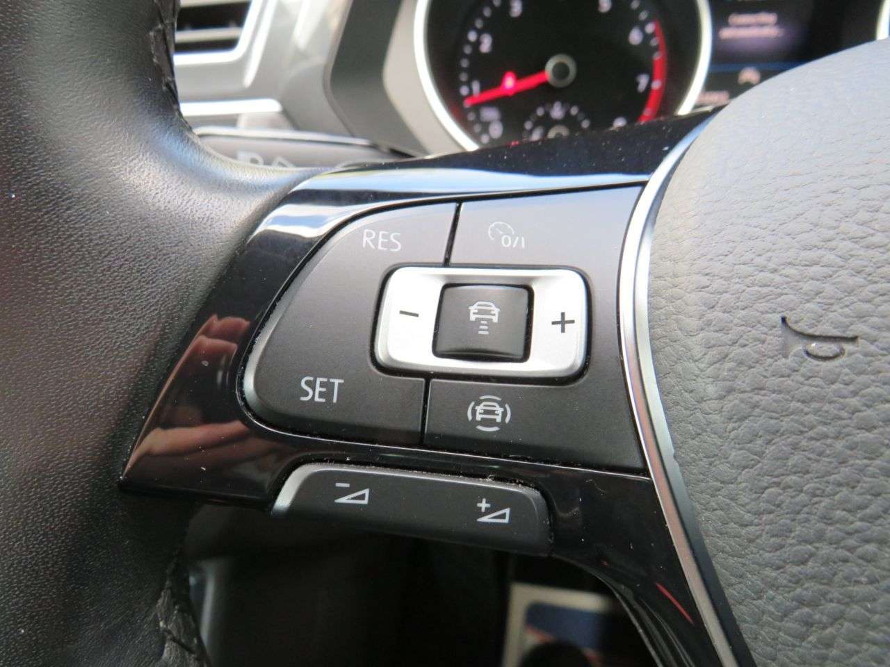 2020 VOLKSWAGEN TIGUAN 2020 VOLKSWAGEN TIGUAN