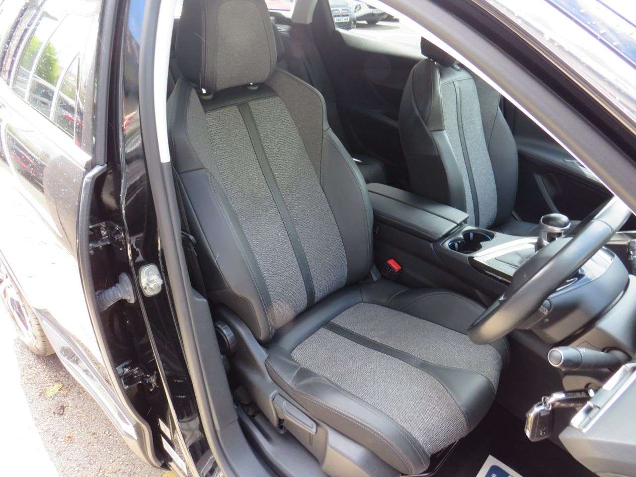 2019 PEUGEOT 3008 2019 PEUGEOT 3008